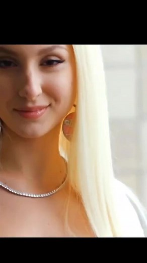 Strike a pose, make it fierce! 📸✨ #modeling #style #fashion #modelling #beautiful #modelingagency #beauty #modelphotoshoot #fashionphotography #modelstyle | The Angel Guro