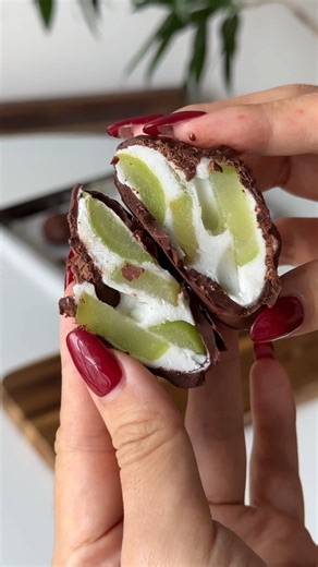 197 reactions · 3 comments |  KEM SỮA CHUA NHO MẪU ĐƠN SIÊU HOT. Cả...