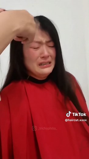 Headshave Transformation: Emotional Buzz Cut Experience