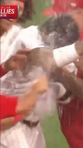 Phillies Walk It Off 👏