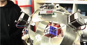 Robot armó el cubo Rubik en menos de un segundo y entra al récord Guinness