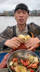334K views · 3.1K reactions | Amazing Chinese Fisherman Cooking and Eating Fresh Seafood | Favorite food video | Facebook