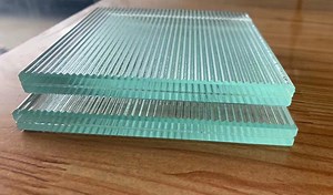 [Hot Item] Multi Layers PVB/Sgp Laminated Tempered Glass for Railing/ Canopy/Windows /House Roof