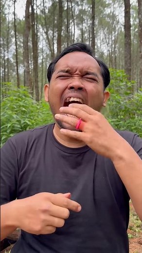 How to remove a ring🥴😅😜#campping#outdoors#lifehack#S2579