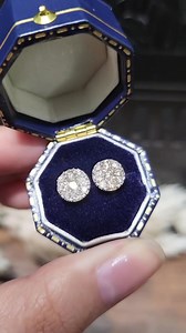 CLEARANCE SALE‼️ Invest on yourself today with these classic pair that will last a lifetime 💎 Authentic 18k white gold illusion stud earrings with 1.00 carat diamonds 💎, japan locks, ₱20,850 only‼️ (was: ₱33,850) DM us to purchase 💎 #InvestOnDiamonds #BestInvestment #InvestmentYouCanWear #LuxuryYouCanAfford #HeirloomDiamonds #TokyoFinds #EverydayGlitter #Authentic #JapanJewelries #FabFinds #BestPriced #DiamondsOfInstagram #JewelriesPh #DiamondsPh #NaturalDiamonds #forsaleph #JapanGoldph #Japa