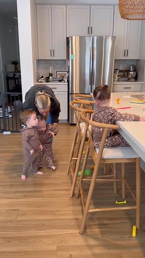 I love doing the girls hair🥹💗 #cry #momlife #baby #dad | BellyFamily