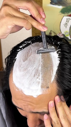 Shaving Techniques and ASMR Experience with Samurai Razors