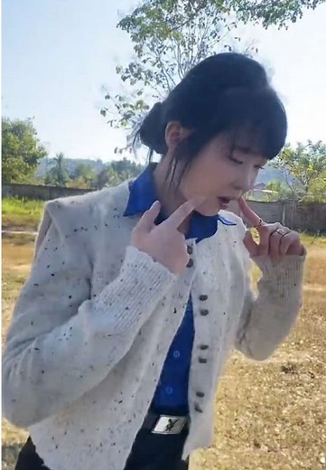 ແກ້ມນ້ອງປ່ອຍລ່ອຍ: ຄວາມບັງເອກ