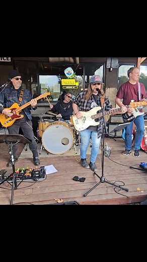 Current status: Copperline Band is kicking ass and we have beautiful weather #riversendweatherreport #livemusic #riversendpub #bbq #beer #pub #brisket #santaclaritafoodies #santaclarita #porkbutt #foodie | River's End RV Park, Pub and Event Center