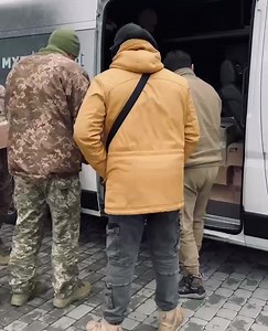 2.4K views · 518 reactions | Завезли чергову партію ліків у Полтавський військовий шпиталь ❤️‍啕 До зустрічі ввечері на концерті  Навалюємо  | KOZAK SYSTEM | Facebook