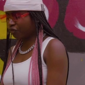 @nefi_queen_ lâche dans son récent freestyle : « Je graille la concu comme un plat de côte » 🔥🇨🇬 #MaintenantOuJamais Disponible sur YouTube. 👉 https://youtu.be/GBPG4wnLH5c?si=gv-e_QA1JuuOH0Y6 W//: @mboutmanmusic | Brazza Buzz