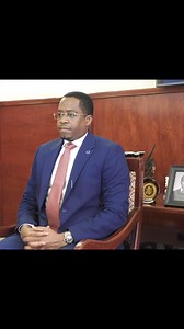 "La reconstruction du Mali passe par l'unité, la paix et l'engagement de tous ses citoyens pour bâtir un avenir meilleur."Président Moussa Traoré Bill | Moussa Traore