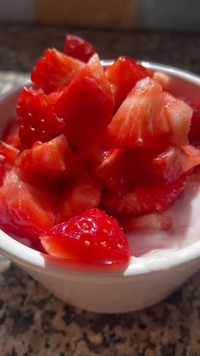 9.1K views · 117 reactions | I Snacked on these super sweet strawberries (from Tesco) mid afternoon. With yogurt. | Walking Updates | Facebook