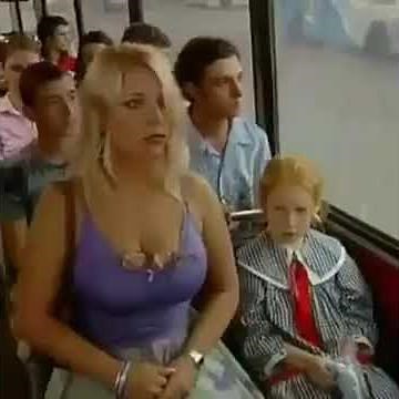 Flirt in the Bus!