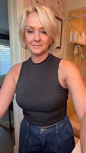 17K views · 686 reactions | Styling tips For fine hair. Turn the heat down Always use a heat protection If you can’t touch the hair wrapped around the iron because it is too hot - it’s done #shorthair #hairstylists #nukbeauty | Sharon A Overton | Facebook