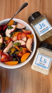 🫐🍓🍒🍑Spicy, sweet, salty summer in a bowl right here - ultra-easy recipe below: Ingredients: -Fruit of choice (we used blueberries, apricots, cherries, white peaches and strawberries) cut into bite size pieces -Handful of fresh mint, roughly chopped -1 lime, juiced -Spiceology Lime Salt -Spiceology Jalapeno Salt Instructions: -Wash all of your fruit and cut into desired sizes -Add all fruit to a bowl, squeeze in juice of 1 lime, and salt to taste with Lime and Jalapeno Salts -Enjoy! | Spiceol