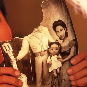 Historia de Coco en memes — Parte 5: Mamá Coco recuerda a Héctor