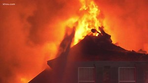 Roof collapses during house fire in northwest Harris County