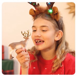 Win special moments with your loved ones - the big Schleich® Christmas raffle 🎄 | Schleich