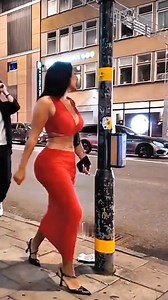 601K views · 7.3K reactions | Beautiful girls enjoying the night 李 #reels #street #girls #nightlife | Night life 4K | Facebook