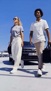 Trăiește experiența Volkswagen, cu accesoriile lifestyle. Descoperă oferta: volkswagen.ro/service-piese-si-accesorii/accesorii/Colectia-Volkswagen | Volkswagen