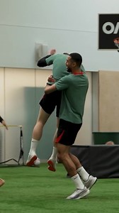 Andrew Robertson can do it all ☄️🏀 Liverpool FC | Onefootball