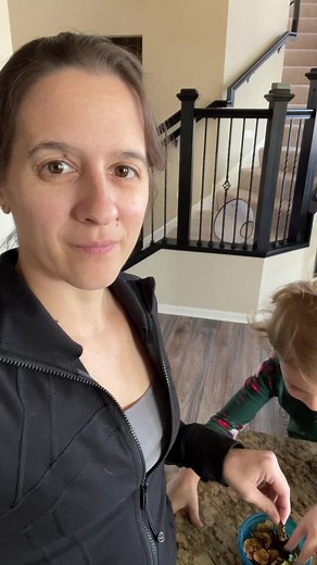 Dehydrated Zucchini Chips 🥒 Do you have a dehydrator? The easiest way to make crunchy chips! We love using Everything But The Bagel seasoning 😋 Recipe on our blog, link in profile! Search keyword “chips” on the blog www.simplefunketo.com/blog/dehydratedchips #ninjafoodi #dehydrator #dehydratorrecipes #zucchinichips #zucchinirecipes #ketochips #veggiechips #lowcarbsnack #ketomom #ketobossbabe #summerrecipes #snacksforkids | The Keto Dad