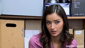 Shoplyfter - Emily Willis