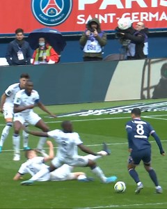 Leandro Paredes celebrates his 28th birthday today 🎉 Goals, tackles, skills: A complete midfielder 🔥 | PSG - Paris Saint-Germain