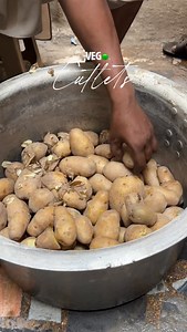 97K views · 5.4K reactions | Thand mein nothing better than garam garam veg cutlets 﫶 Tag someone who would make this for you  [veg cutlets, veg cutlets recipe, pakode recipe, Indian snacks recipe, potato snacks recipe, aloo pakode, aloo pakode recipe] #vegcutletsrecipe #indiansnacksrecipe #instaepicure | Instaepicure | Facebook