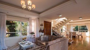 240K views · 5.5K reactions | Casa de esquina em Estância Velha/RS 03 dormitórios, cozinha tipo americana com móveis sob medida Terreno: 412,00 m² Construção: 226,00 m² Valor do imovel R$ 1.100.000 Cod: CA3556 Mais informações André Griebeler 51 98015-1500 | New Imobiliária | Facebook