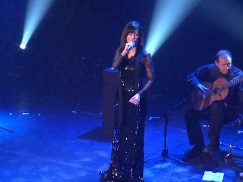Ana Moura brings Fado sadness to France