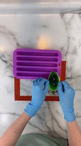 Any guesses as to what I’m up to? #isomalt #sugarart #caketopper #cakedecor #cakedecorating #cakewars #amazingcake #MakingTheCut #BVIRAL | Off The Menu | Facebook