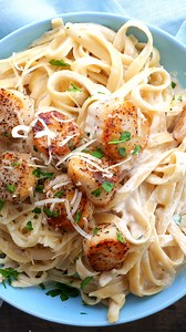 6.7K views · 159 reactions | Easy scallop recipe with a rich and creamy parmesan sauce is served over a bed of pasta - https://www.willcookforsmiles.com/scallop-recipe-with-cream-sauce/. These scallops are seared until there are perfectly cooked with a golden crust and then, cook the sauce in the same pan and toss it with your favorite pasta.#scallops #scallopsrecipe #seafoodlover #pastanight #pastarecipes #creamsauce #creamsaucepasta | Will Cook For Smiles | Facebook