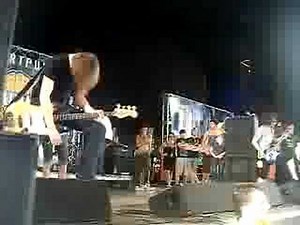 Bring Me The Horizon- I used to make out with medusa! warped 08