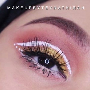 @trulooks_malaysia GLAMMER eyeshadow palette #makeuptutorial #makeup #makeupvideo #makeupartistmalaysia #muaselangor #muashahalam #muakl | Makeup By Teyn Athirah