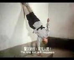 1 finger handstand