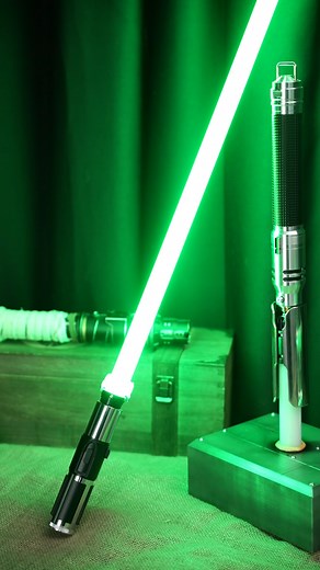 Yoda Lightsaber #damiensaber #yoda #starwars #starwarsfan #saber #yodastarwars #cosplay #gift | Damiensaber