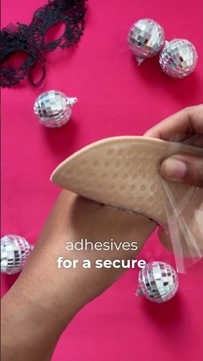 Go Strapless, Go Seamless: The Perfect Strapless Bra for Any Outfit!