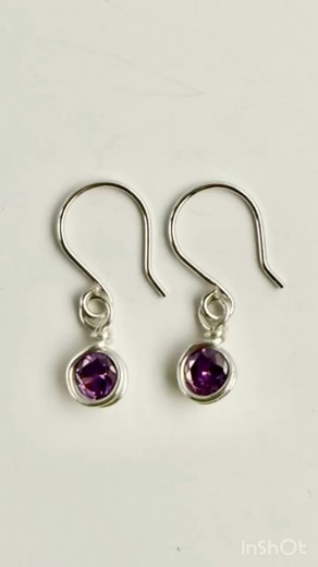 Simple Wire-wrapped gemstone earrings made with @beadalon 20g Artistic Wire and no-hole gemstones. Full tutorial on YouTube. #gemstones #wirejewelry #earringmaking #wireearrings | Heather Boyd Wire