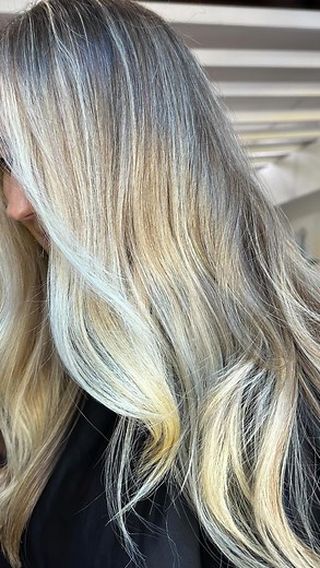 Natural golden blonde 🌼 Fresh hair feels for my beautiful bride-to-be Bookings// via link in bio #goldcoasthairstylist #goldcoasthairdresser #goldcoastsalon #goldcoasthair #goldcoasthairsalon #goldcoastblondespecialist #coolangattahairsalon | Casey.smallhair