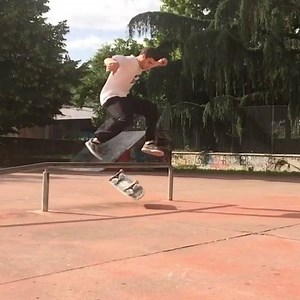 @marcos_pansana #minoiaboardcoteam Fav trick from this spring seshes 🙏🏻📱 @guillermofleitasfotografo #italianskateboarding #allingoodfun #dvsskateboarding #dvsshoes #frescodist #skateboardingisfun #maydaydist #levisskateit #lafeccia #manualmadness #wknd#levisskateboarding #billyhanning #metrogrammed #shralpin #phoftheday #skatechruchmtag t#skateclipsdaily #skateboarding #life #skatelife #smo-key #glife @dvsskateboarding @dvsshoes 🇮🇹 @levisskateboarding @frescodist @maydaydist @minoiaboardcoi