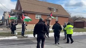 1.6K views · 655 reactions | Another day, another Toronto Police Service escort for Jihadis in the Toronto-Jewish-neighbourhood of Sheppard/Bathurst. 﫠 | Honest Reporting Canada | Facebook