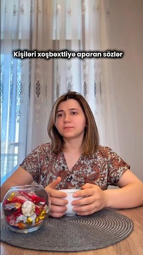 Kişilərə dəstək videosu silsiləsindən😜 #heyatmelikova #komedyen #bakılıqız #aktrisa #obraz