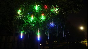 Meteor Shower Falling Rain Lights Christmas Lights 8 Tubes 192 LED Icicle Snow Falling Christmas Lights Outdoor Raindrop Lights, Xmas Wedding Party Tree Holiday Decoration Cool White