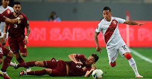 Venezuela cayó 2-1 frente a Perú por las Eliminatorias Qatar 2022 y se hunde en la tabla