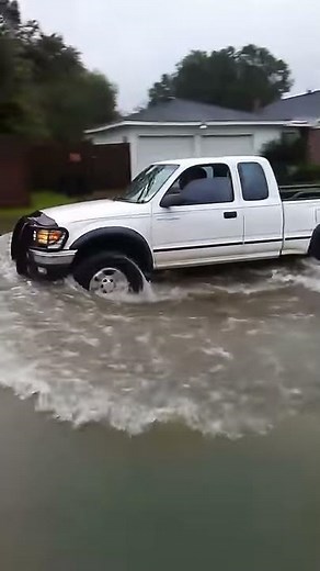 Flooding in Woodforest