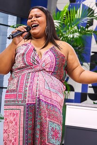 The gorgeous songstress, Candice Thornton, performs ‘Kiss Me Honey Honey Kiss Me’ right here on #AfternoonExpress 🐝 | Afternoon Express