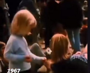 21K views · 673 reactions | Scott McKenzie // San Francisco (1967) | Silvia Helena | Facebook