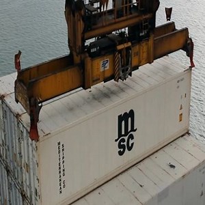 Loading of container ship Cre: Top Grind - TG | Top Grind - TG